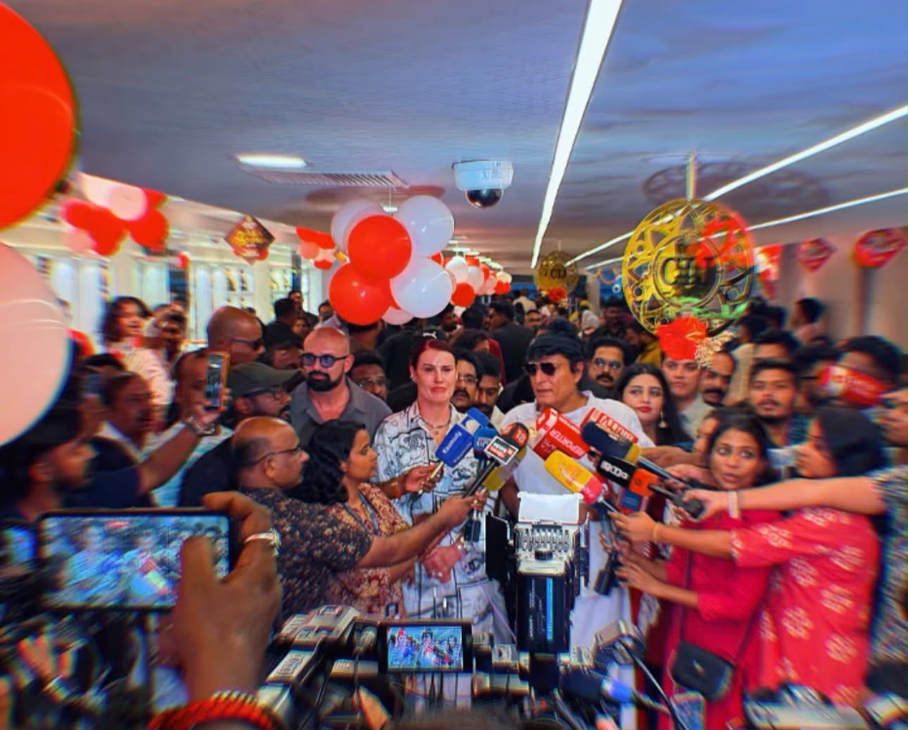 PEDRO MAIA E ELMA AVEIRO POR KERALA - ÍNDIA